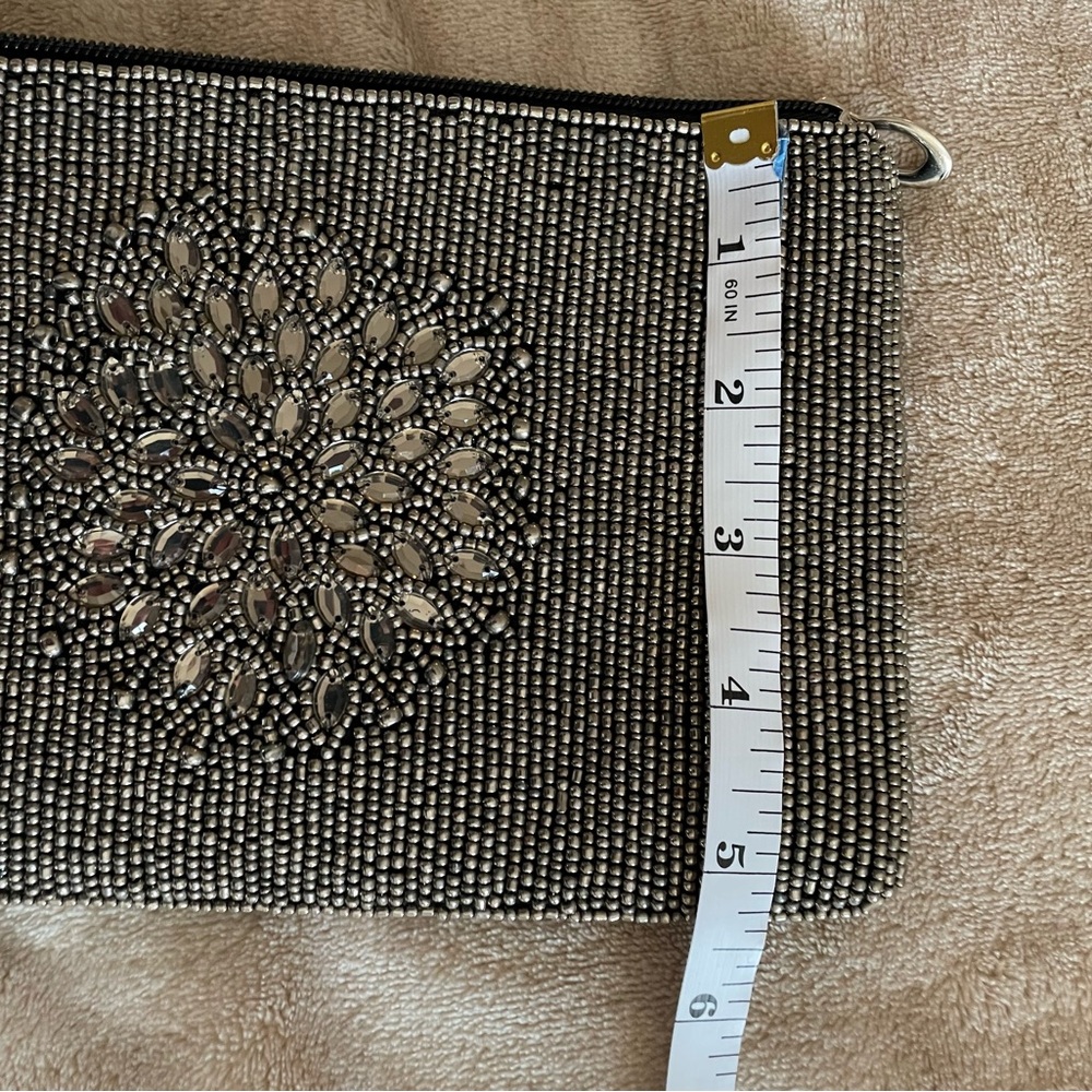 Bamboo Trading Company elegant beaded wristlet/clutch - Picture 5 of 6